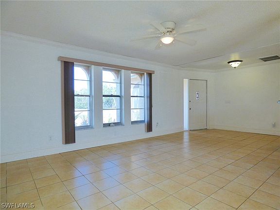 4th image of 4011 Agualinda Blvd #E