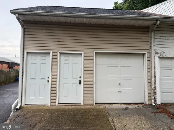 392 W Broad St, Telford, PA 18969