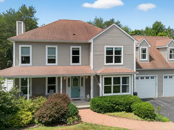 894 Vauxhall St Extension, Waterford, CT 06385