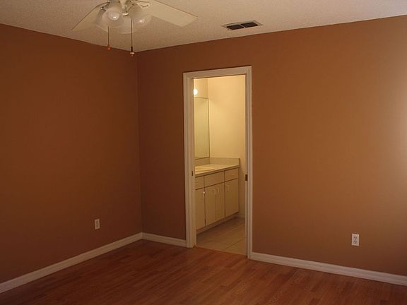 4th image of 20 Zebulon Pl