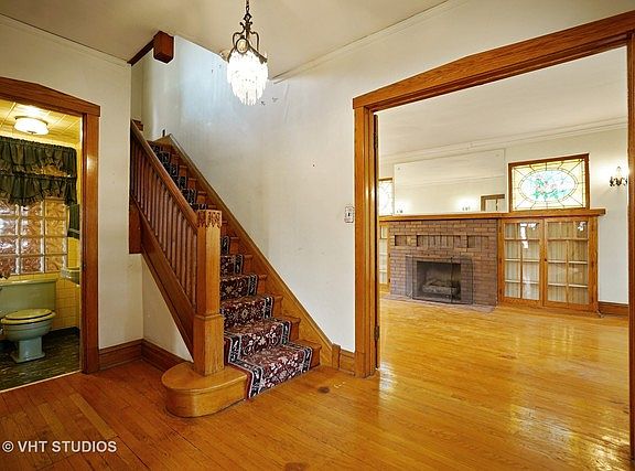 2nd image of 12631 Artesian Ave