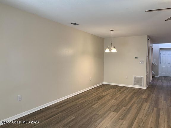 4th image of 120 Plover Ln #2-33