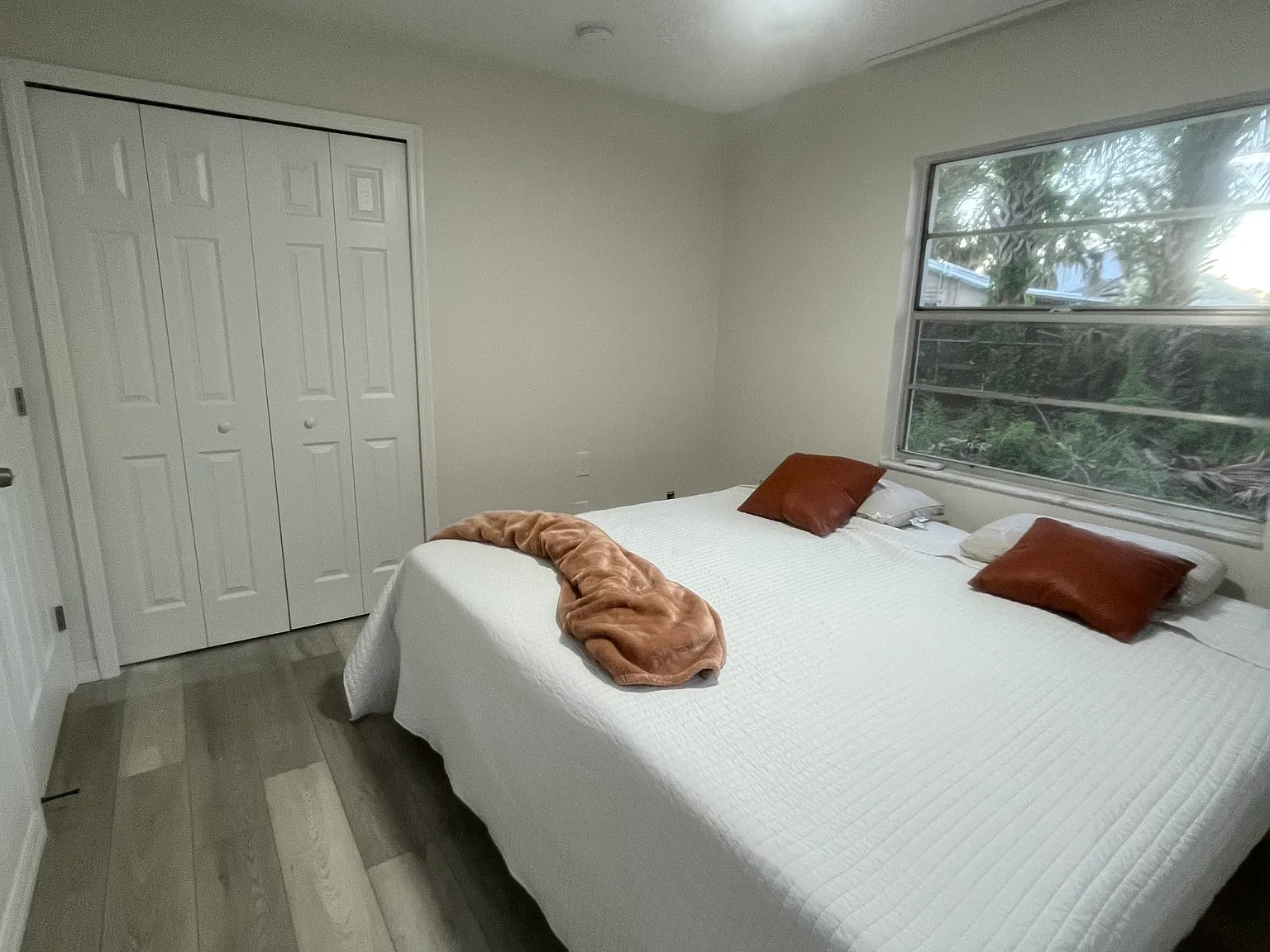 5 bed, $569 — Photo 2