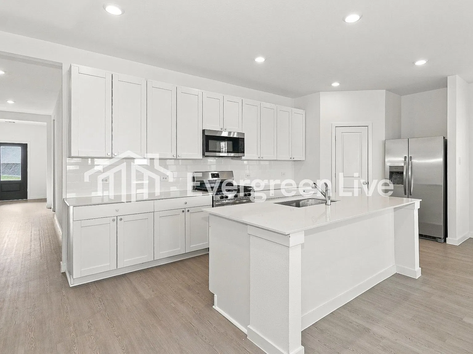 4 bed, 3.0 bath, 2231 sqft, $2,295 — Photo 2