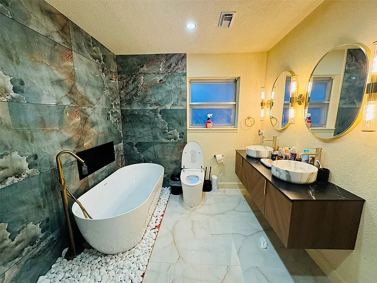 23230 Canyon Lake Dr — Photo 10