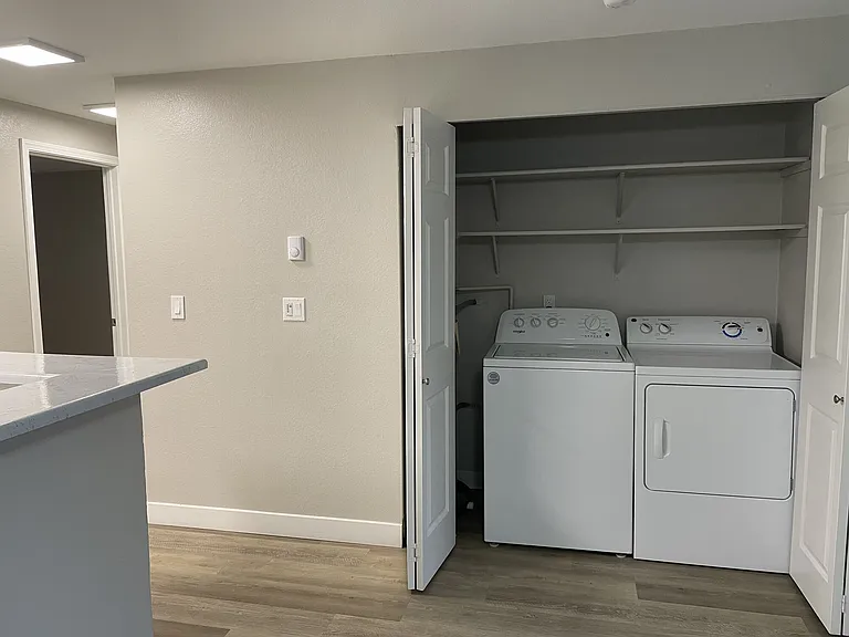Redmond Park Apts — Photo 11