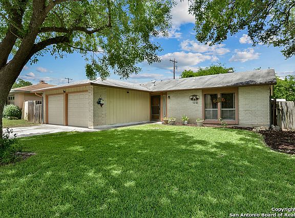 4th image of 4727 El Vedado St
