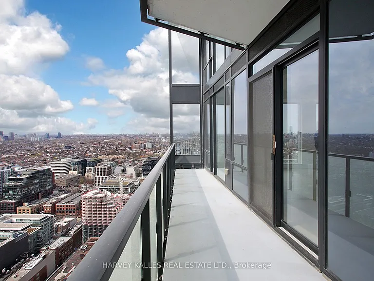 470 Front St W #3405 — Photo 39