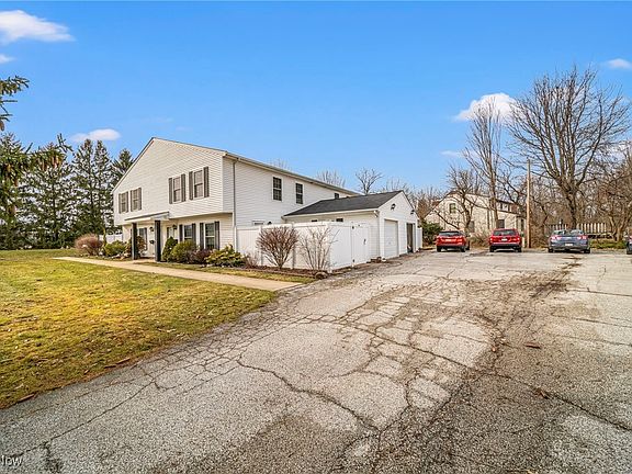 4th image of 6115 Pineview Dr