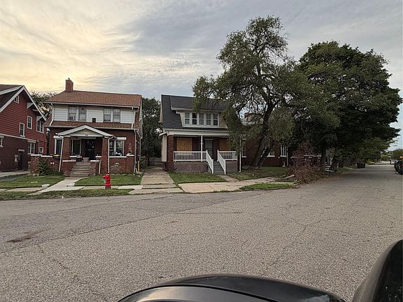 5th image of 8821 Arcadia St