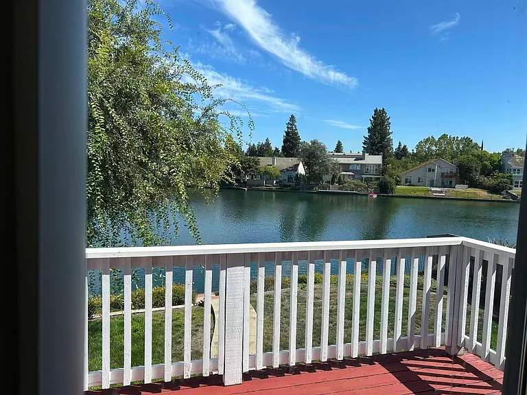 4988 Bay View Cir — Photo 2