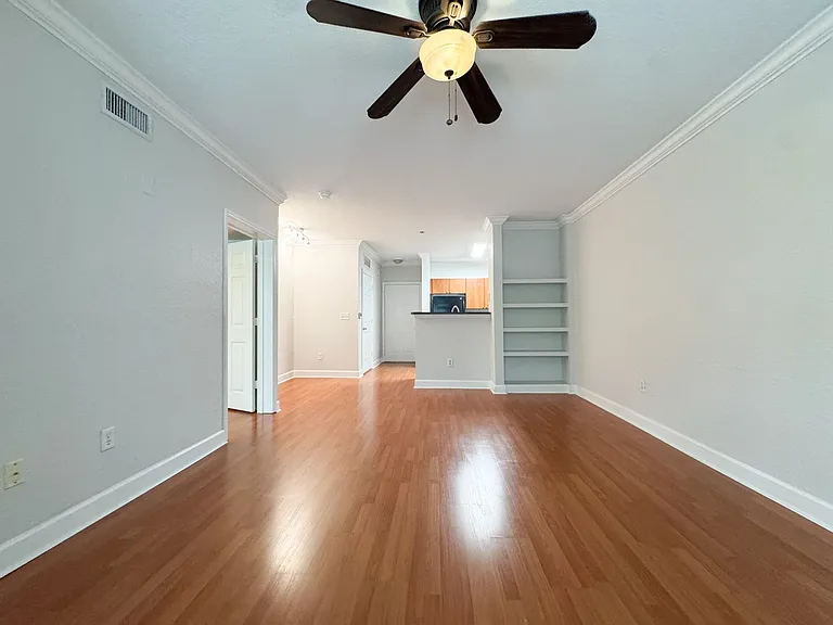 202 E South St #3044 — Photo 7