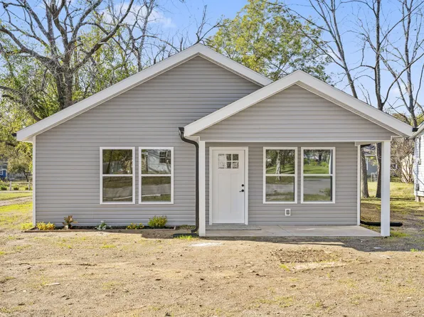 811 S Madison Avenue, Aurora, MO 65605