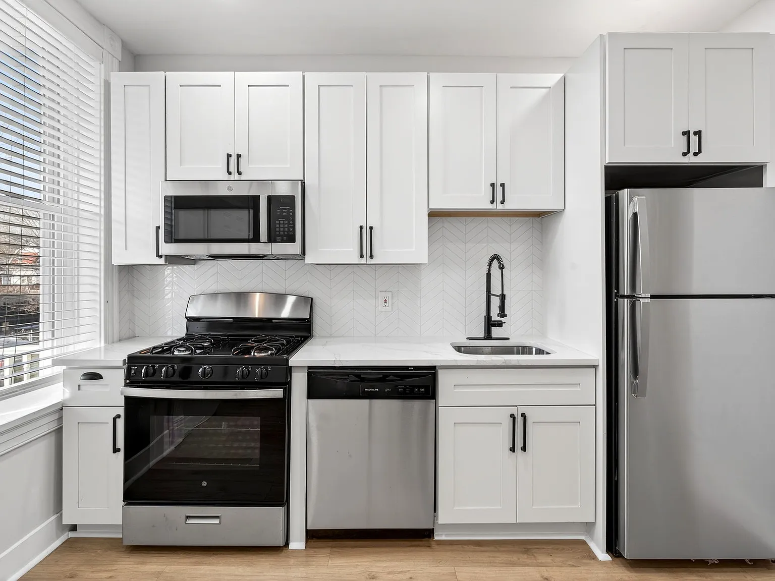 2 bed, $1,495 — Photo 4