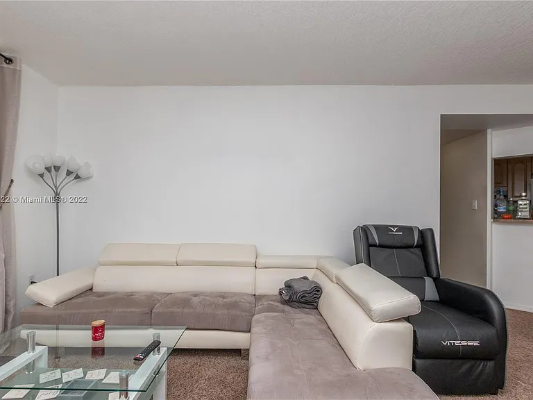 102 SW 6th Ave #202 — Photo 11