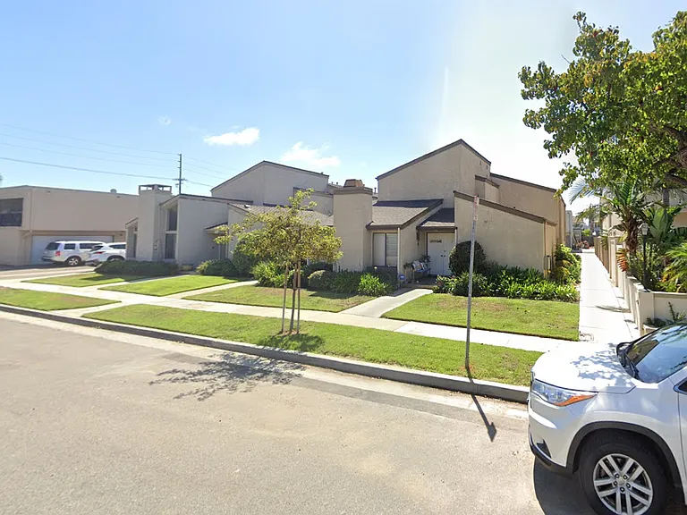 216 Venice Ave #1 — Photo 1