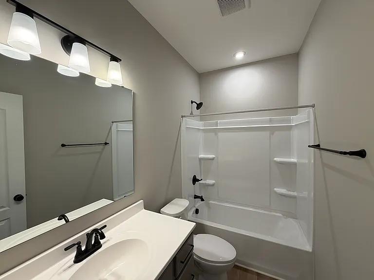 7150 Maidstone Cv — Photo 12
