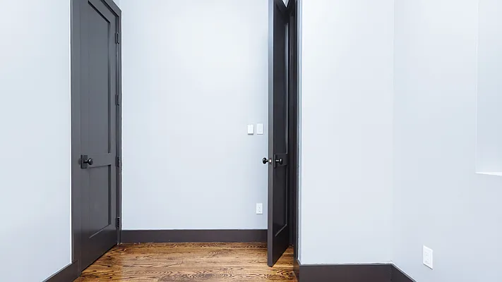 Rented by Nooklyn NYC LLC | media 32