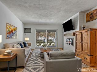 Golf View Terrace, Lake Geneva, WI 53147