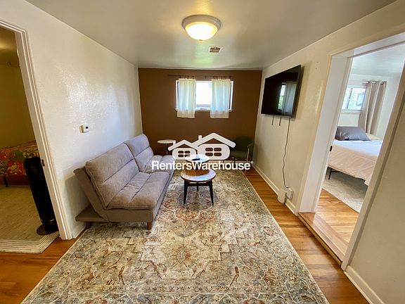 4th image of 4405 Hooker St