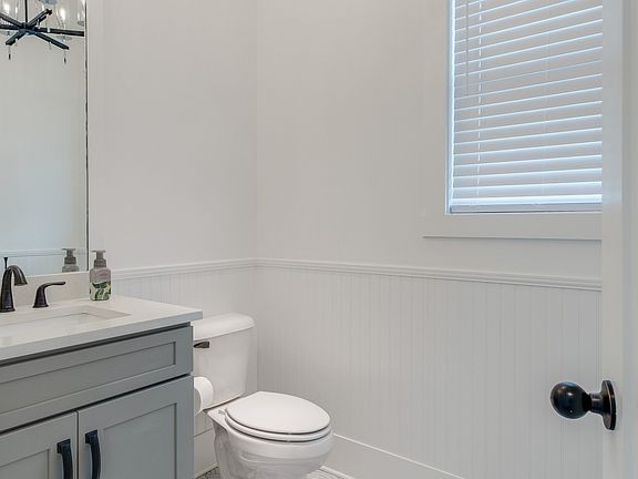3rd image of 1408 Woodmont Blvd