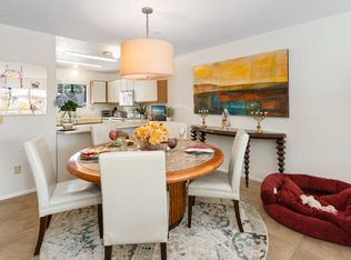 150 Willow Lake Dr, Palm Desert, CA 92260