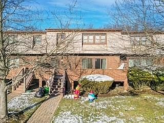 1st image of 37 Heritage Drive #C