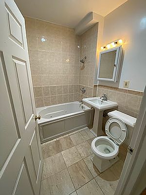 5th image of 118 Wolcott St #3