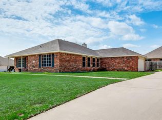 1013 Ridgetop Dr, Justin, TX 76247