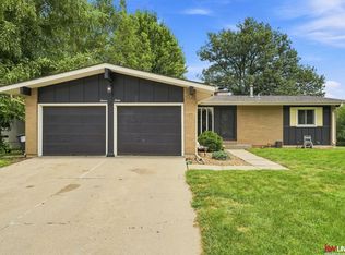 1630 S 77th St, Lincoln, NE 68506