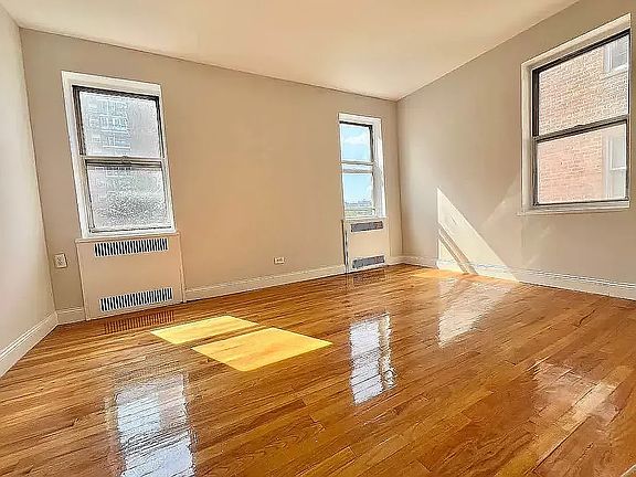 2nd image of 1130 Stadium Ave APT 5H