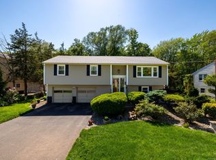 299 Hillcrest Ave, Newington, CT 06111