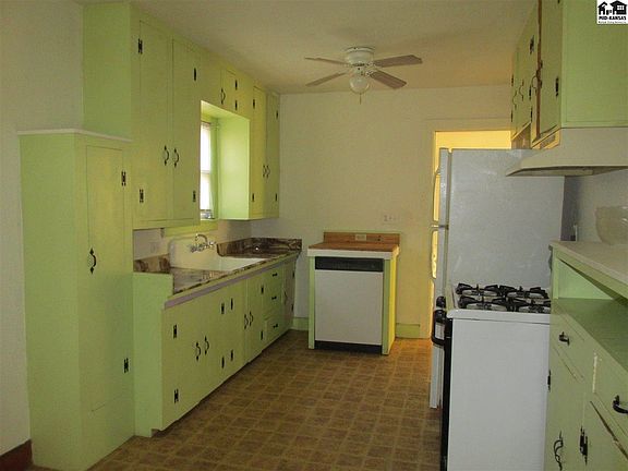 4th image of 207 W 2nd Ave