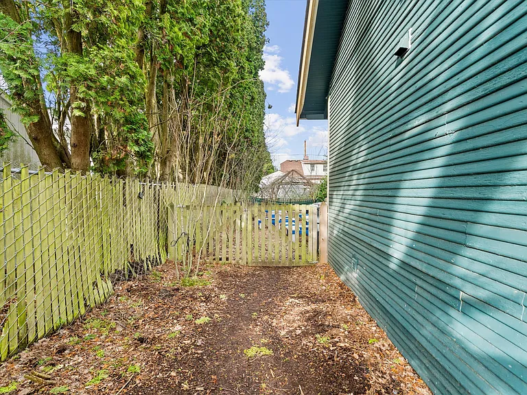 7015 N Greeley Ave #2 — Photo 57