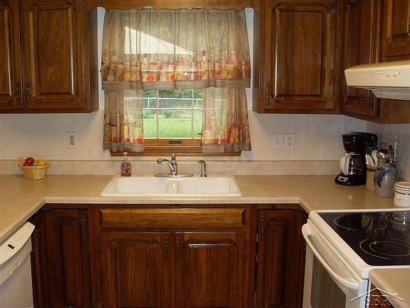 4th image of 1175 Barbeau Dr