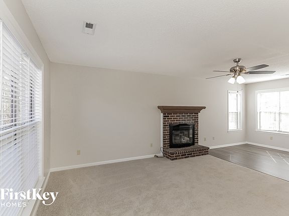5th image of 172 Diamond Dr