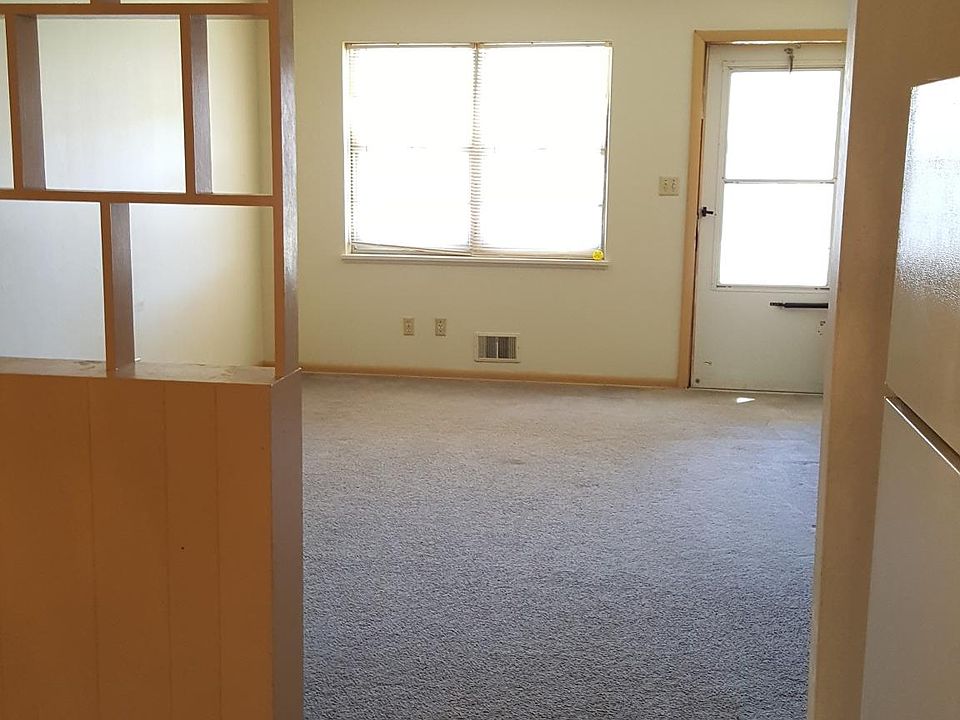 2nd image of 1128 N Cottage Ave