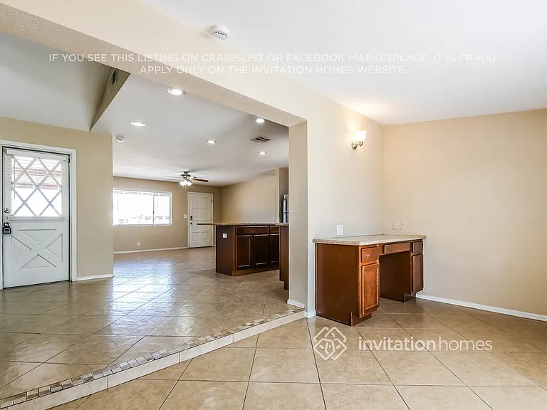 647 E Franklin Ave — Photo 9