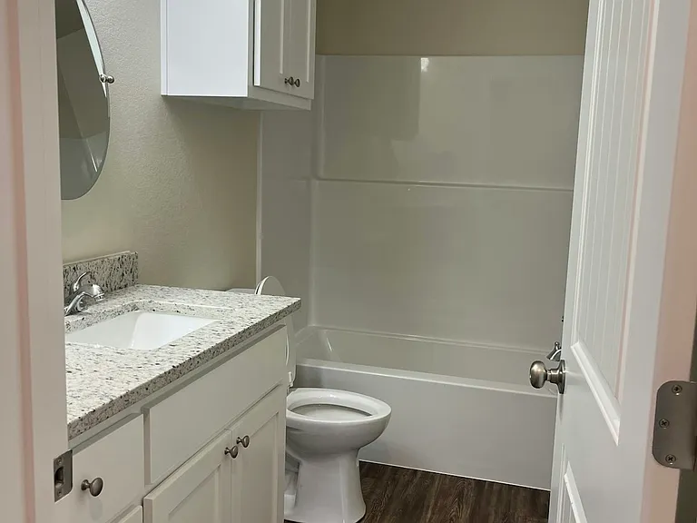 501 Honeysuckle Ln — Photo 6