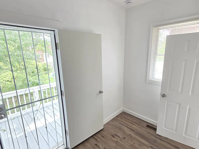 14063 Freeland St — Photo 12