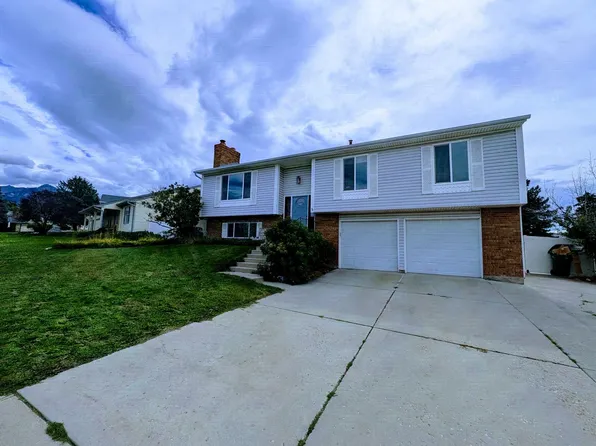 11843 S Cedar Ridge Rd, Sandy, UT 84094