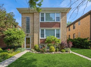 96 Forest Ave #2, Riverside, IL 60546