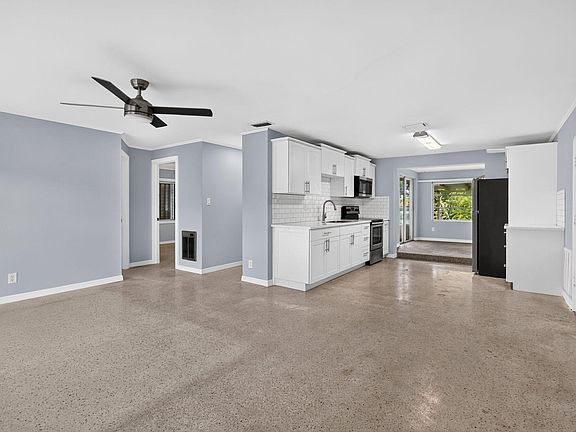 5th image of 820 SE 13th St