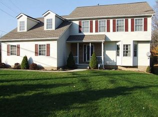 7011 Auburn Rd, Concord Township, OH 44077