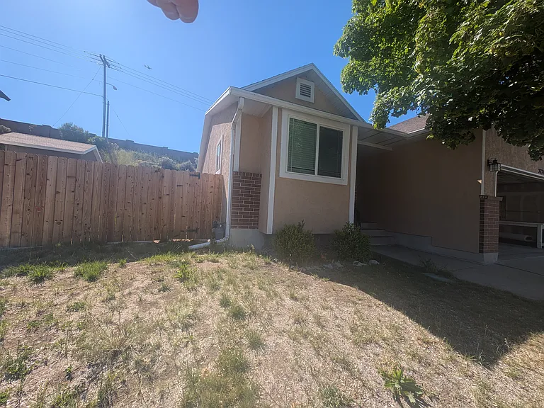 5750 S Dynasty Oaks Cir W — Photo 2