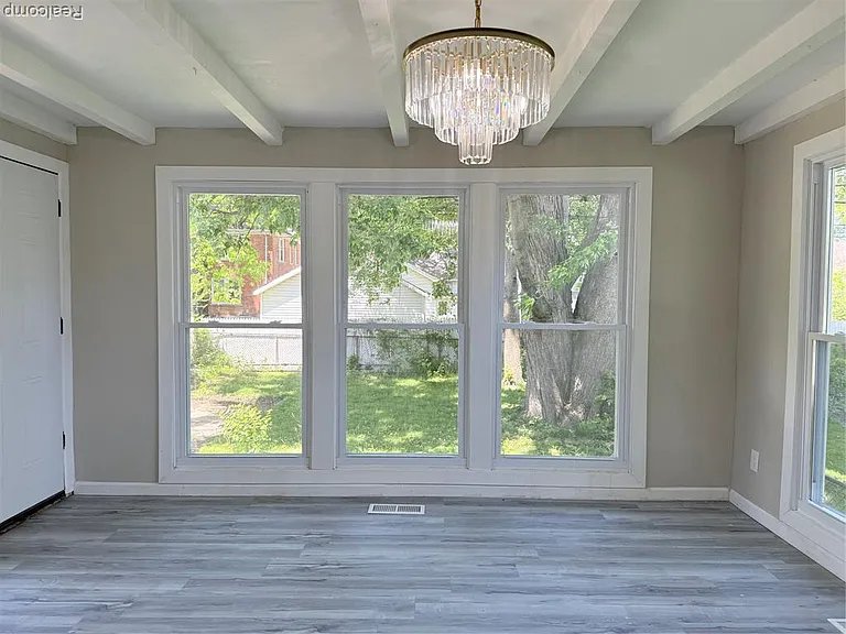 266 W Bennett Ave — Photo 20