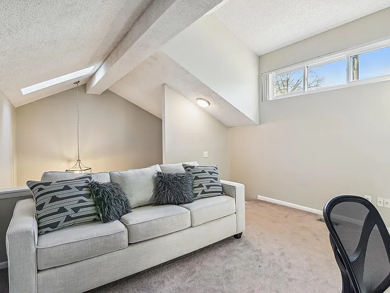 578 Foxpaw Trl — Photo 14