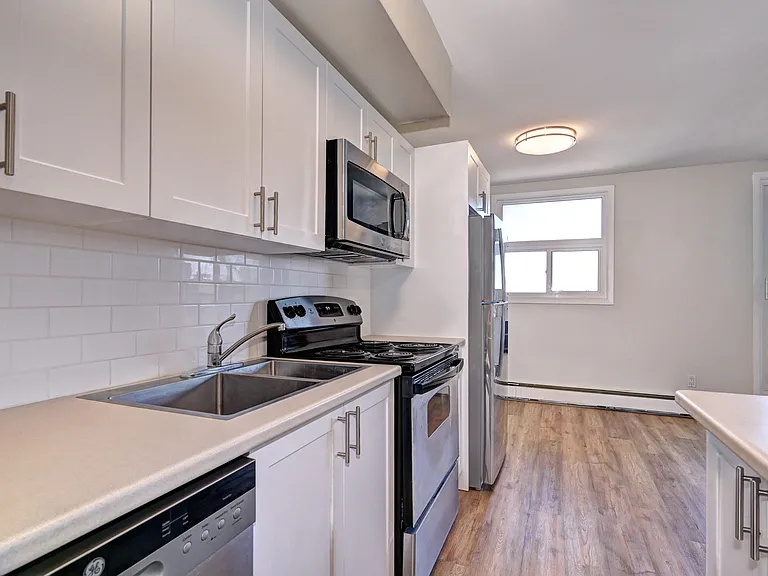 301 Fairview Dr — Photo 6