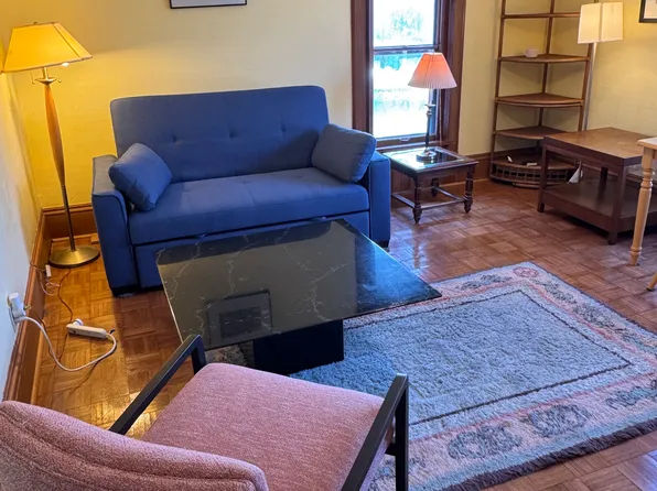 929 E Johnson St APT 2, Madison, WI 53703