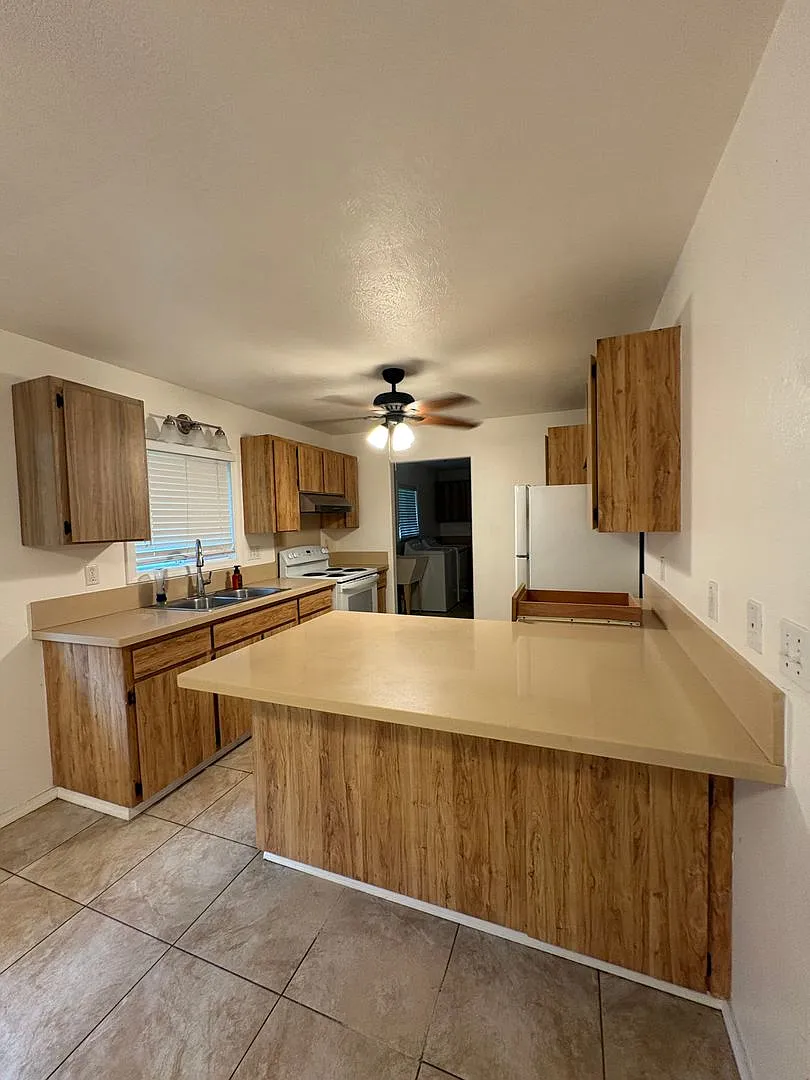 Beautiful 3-bedroom, 2-bath home in Keaau, HI — Photo 3